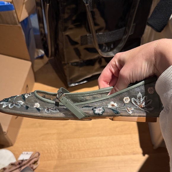 Zara Embroidered Mesh Floral Flats in Olive - Picture 4 of 4